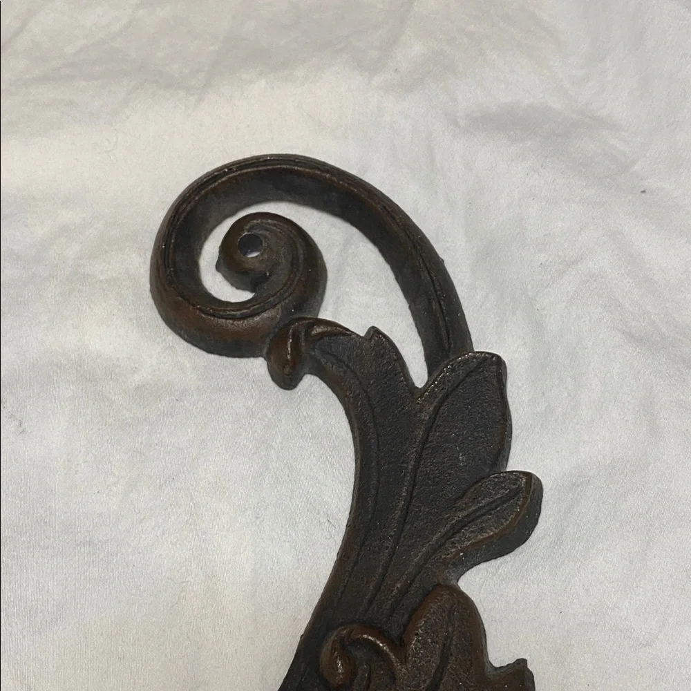 Set of 3 Vintage Dark  Brown Swirl Cast Iron Wall Decor Set. Each one 1.6 lbs.